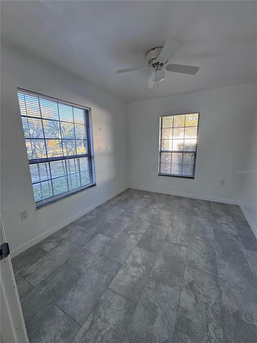 COUNTRY CLUB VIEW SUB - Residential