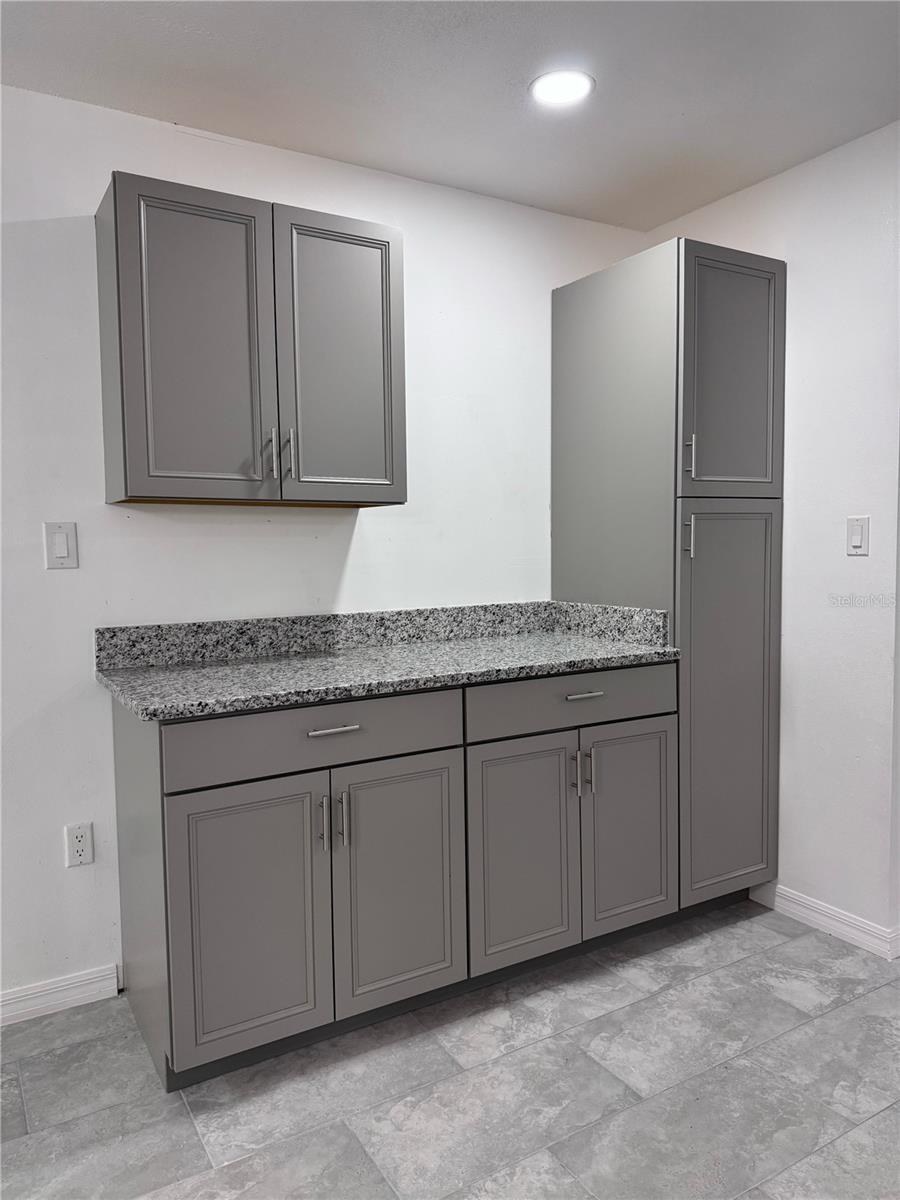 COUNTRY CLUB VIEW SUB - Residential