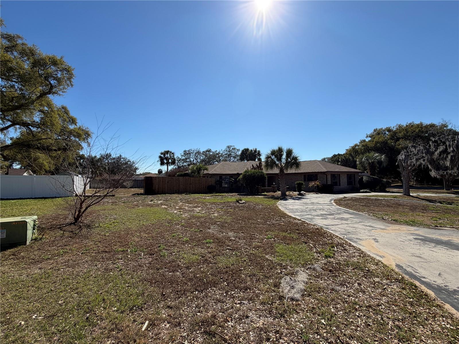 COUNTRY CLUB VIEW SUB - Residential