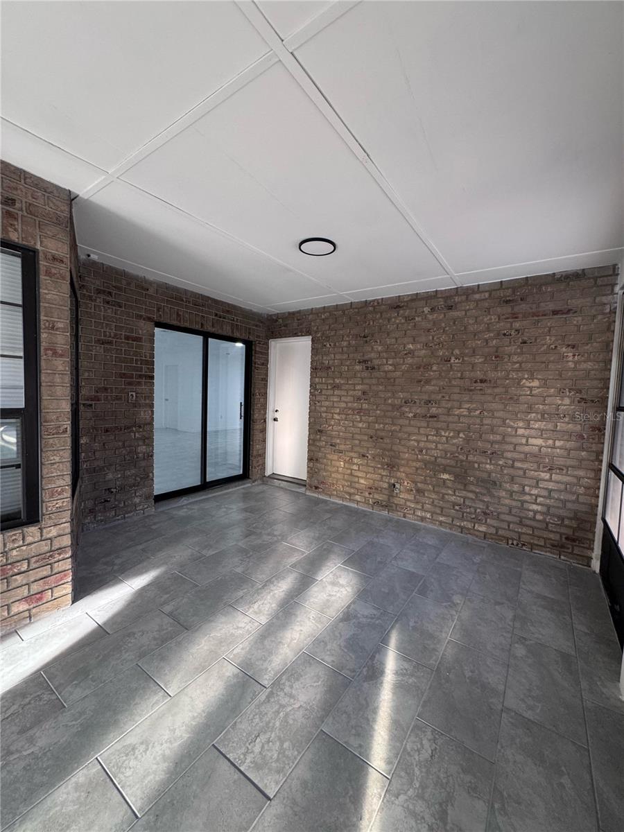 COUNTRY CLUB VIEW SUB - Residential