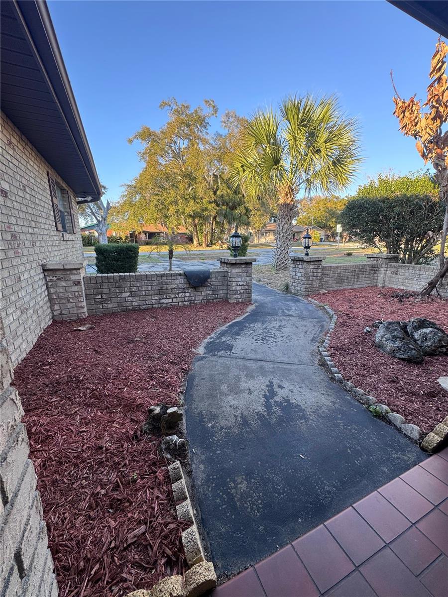 COUNTRY CLUB VIEW SUB - Residential