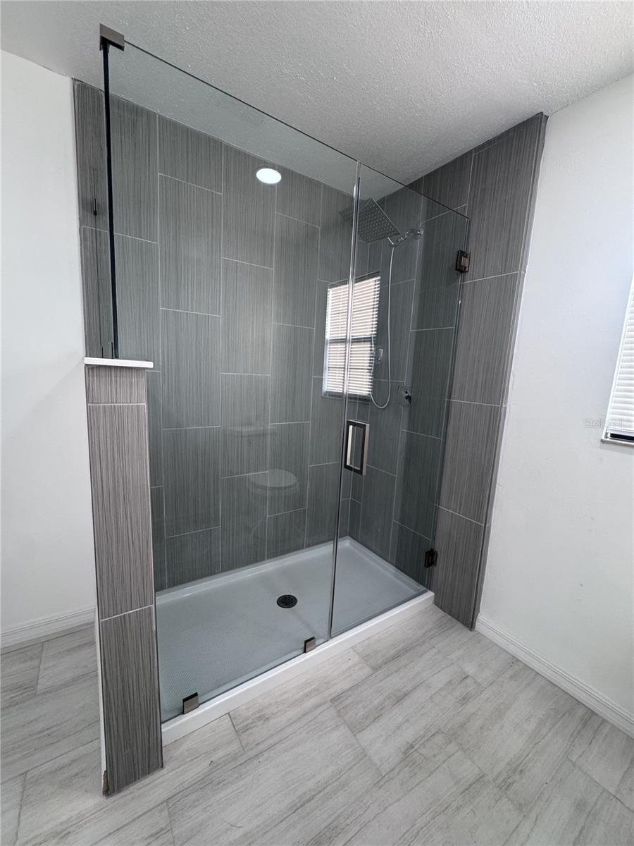 COUNTRY CLUB VIEW SUB - Residential