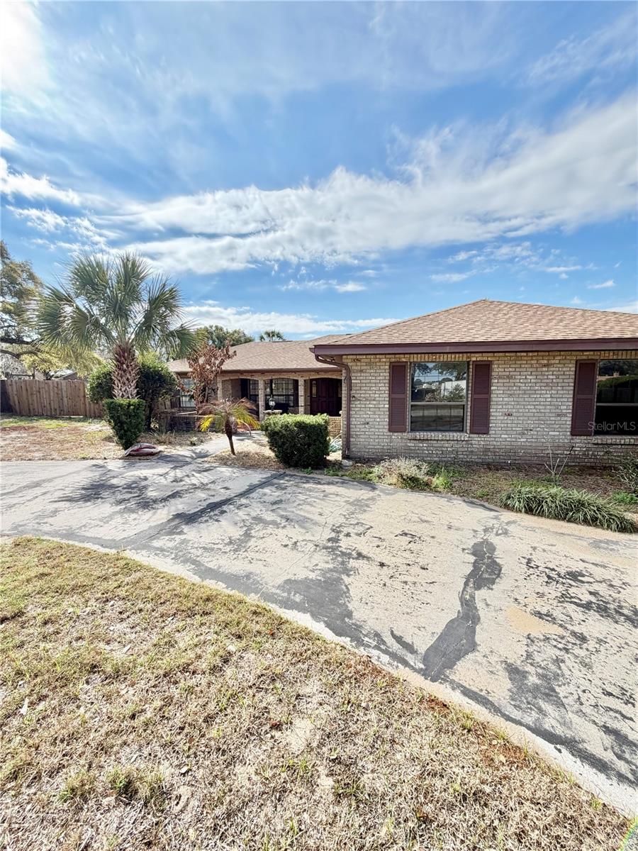 COUNTRY CLUB VIEW SUB - Residential