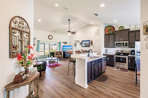 A home in WINTER HAVEN