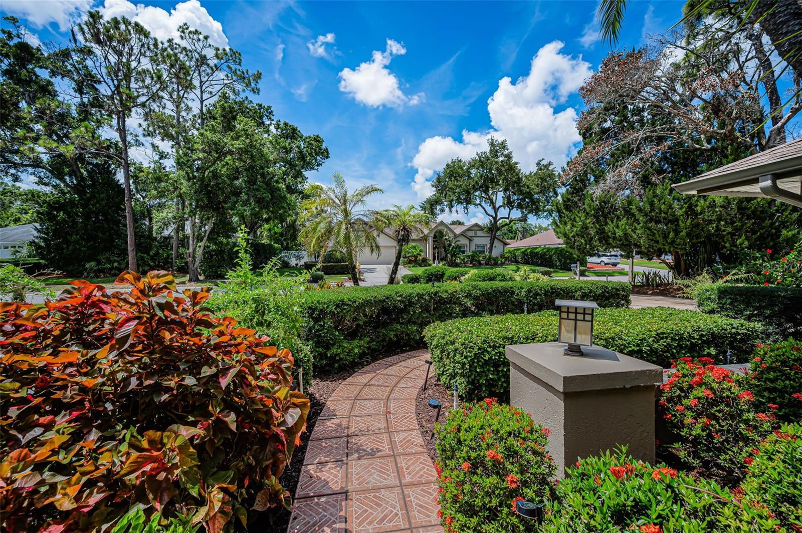 1680 SPARKLING COURT