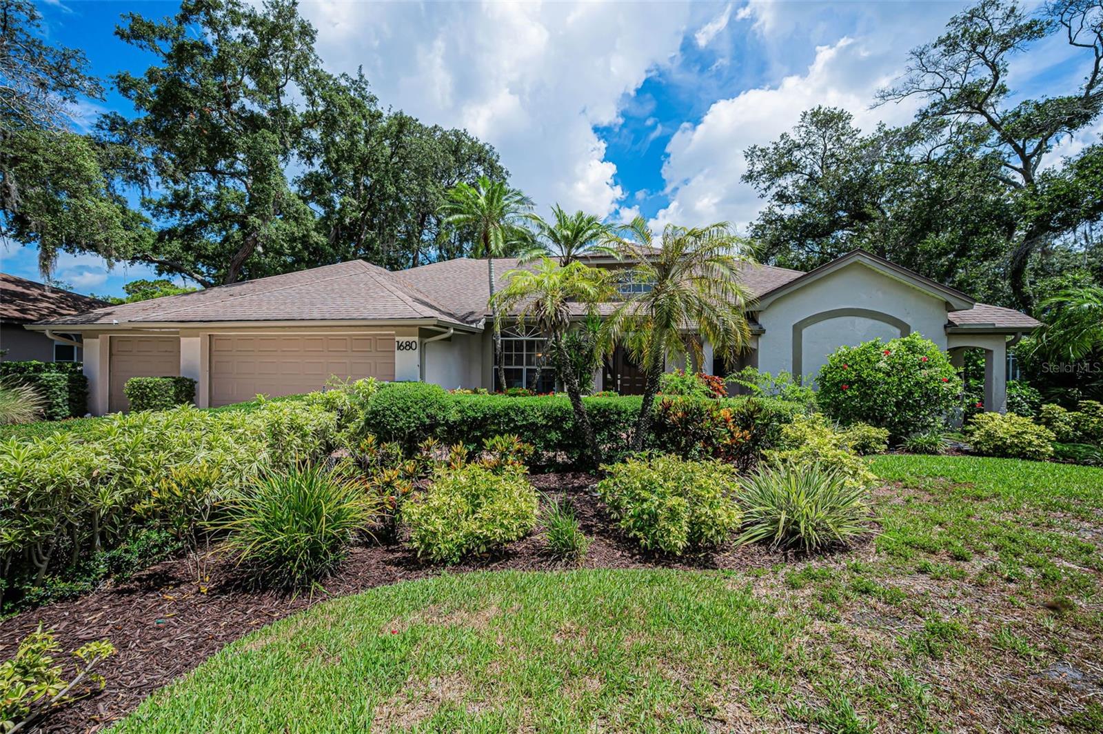 1680 SPARKLING COURT