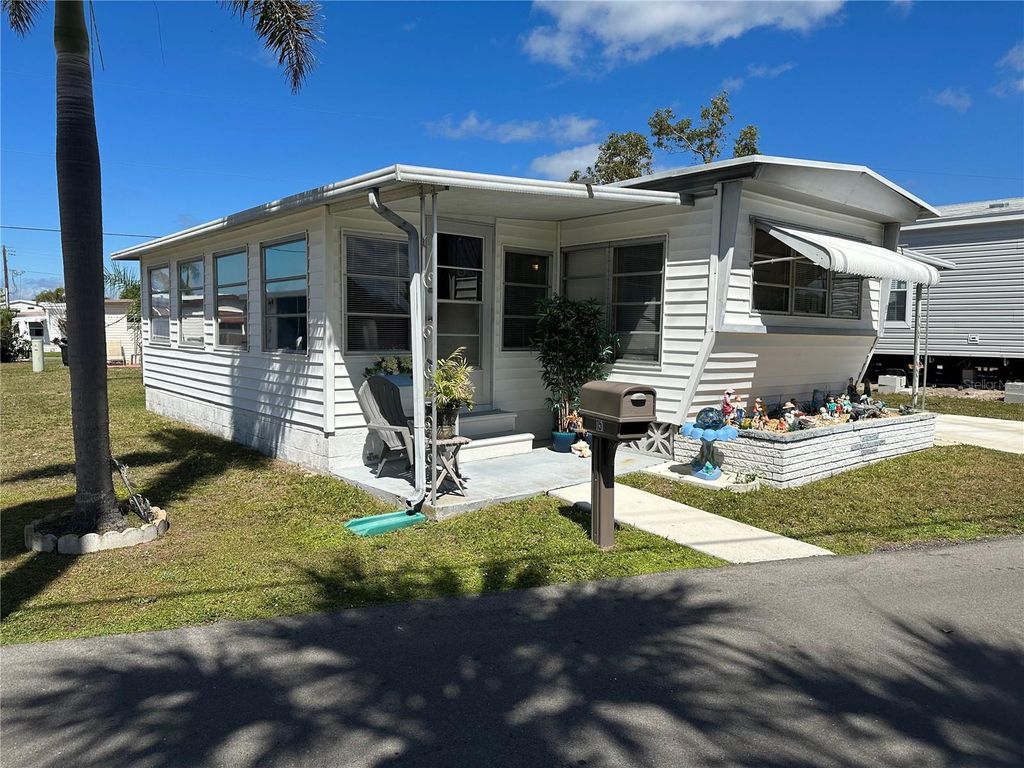 Photo of 151 MAUI DRIVE, PALMETTO, FL 34221 (MLS # A4562455)