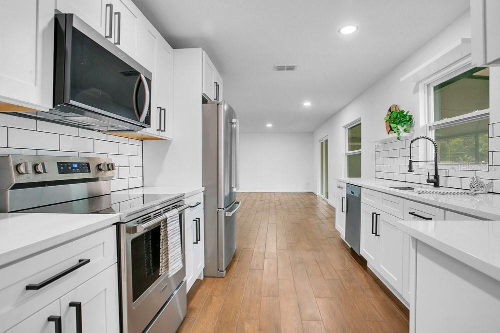 HOWELL BRANCH WOODS - Residential