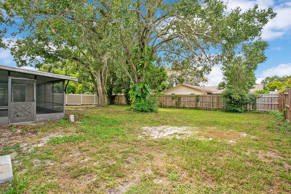 HOWELL BRANCH WOODS - Residential