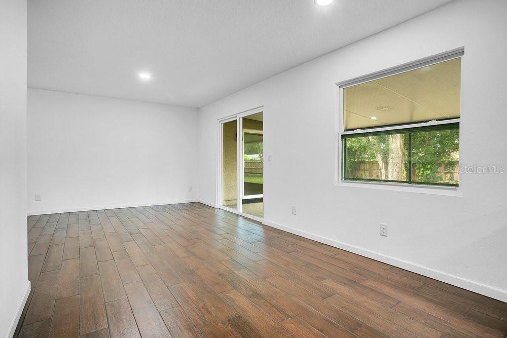 HOWELL BRANCH WOODS - Residential