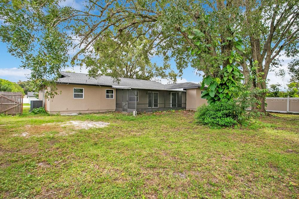 HOWELL BRANCH WOODS - Residential