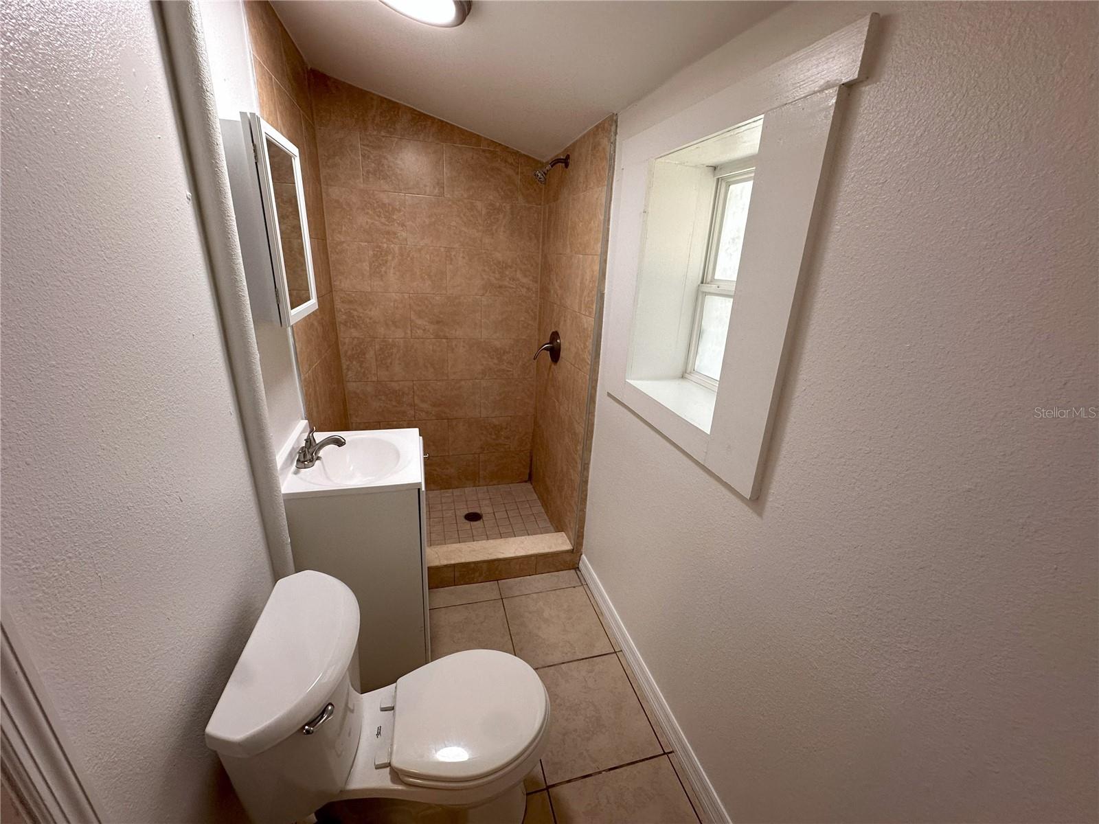 MOORES ADD - Residential Lease