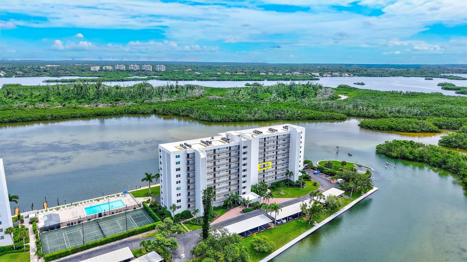 POINTE ON MIDNIGHT PASS - Residential