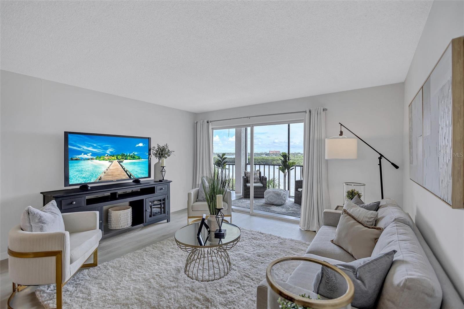 POINTE ON MIDNIGHT PASS - Residential