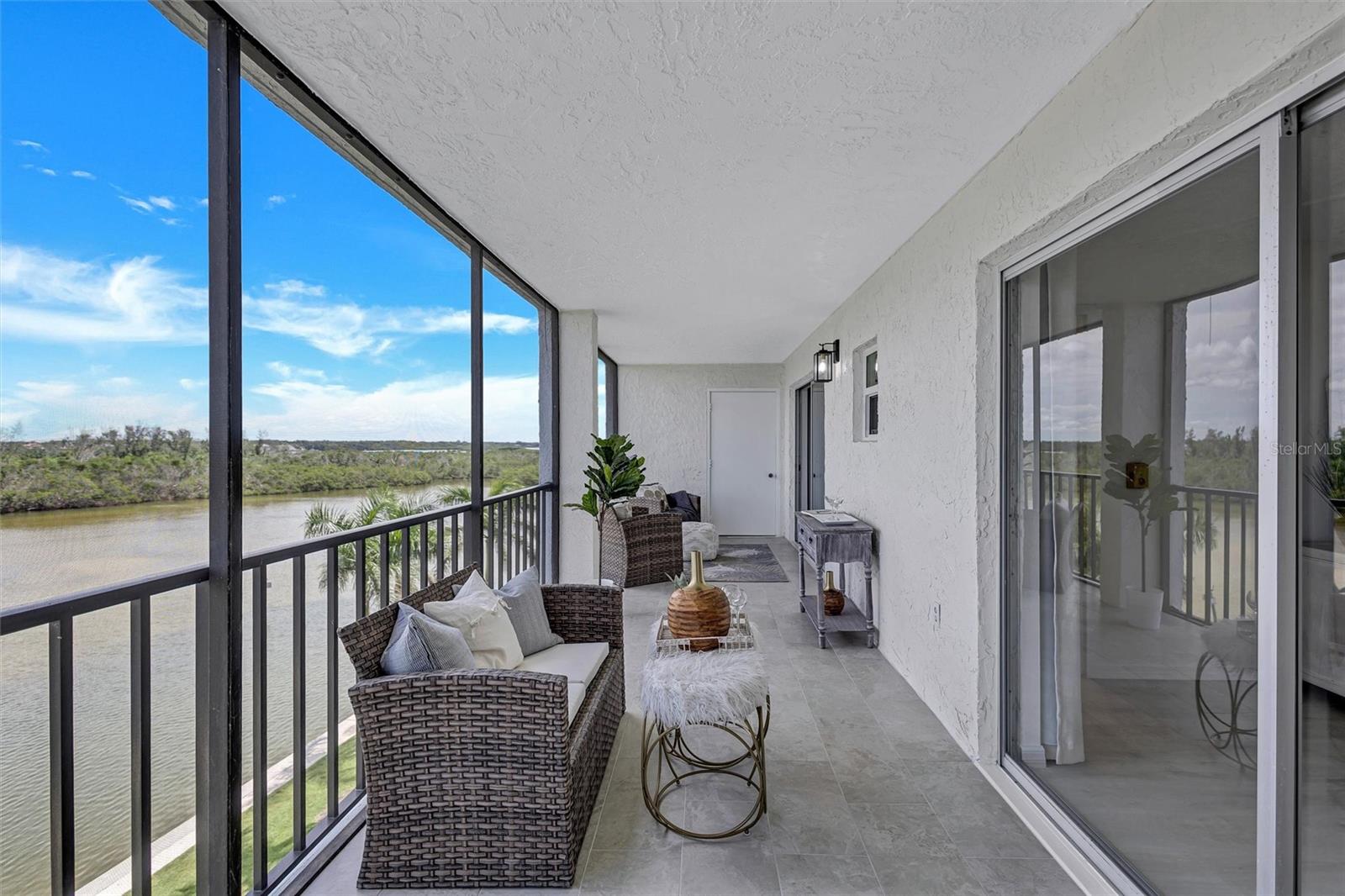 POINTE ON MIDNIGHT PASS - Residential