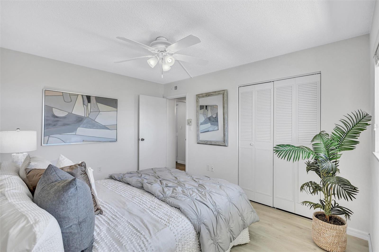 POINTE ON MIDNIGHT PASS - Residential