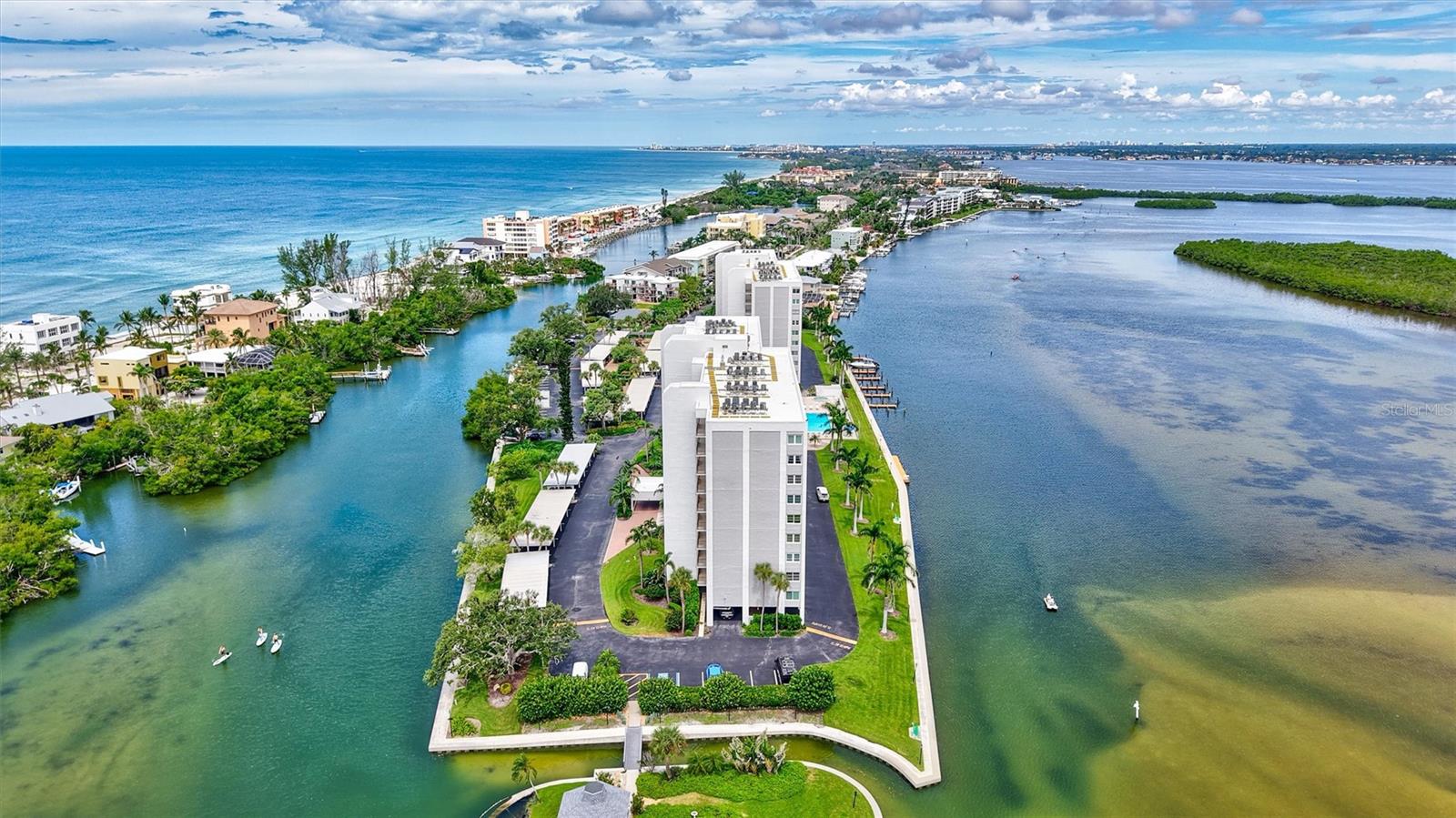 POINTE ON MIDNIGHT PASS - Residential