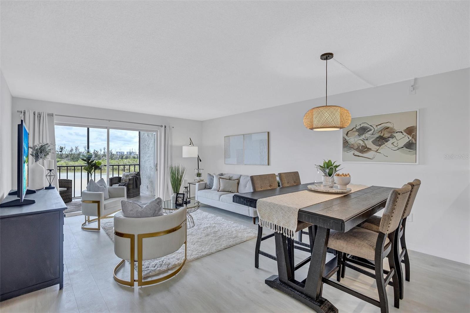 POINTE ON MIDNIGHT PASS - Residential