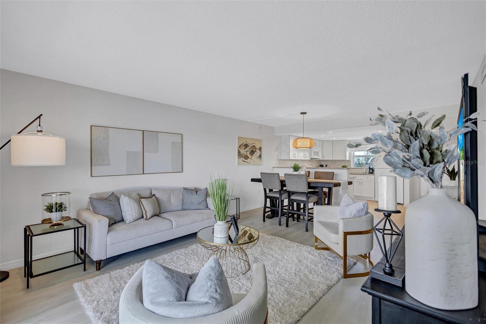 POINTE ON MIDNIGHT PASS - Residential