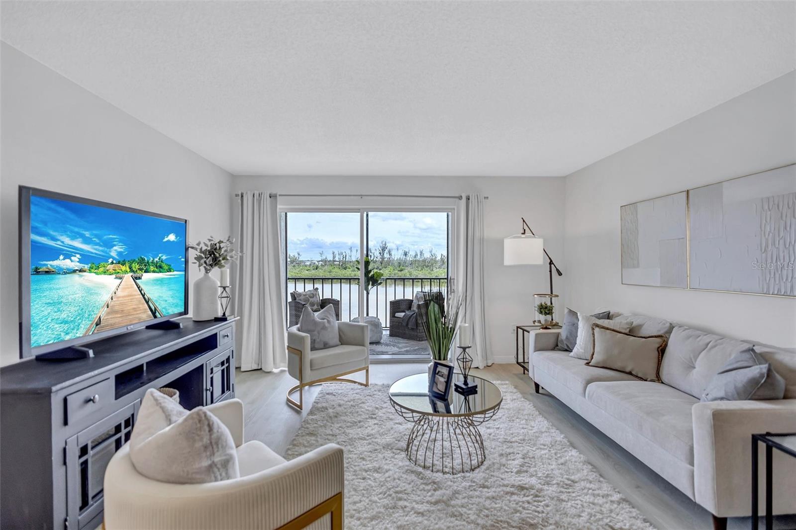 POINTE ON MIDNIGHT PASS - Residential