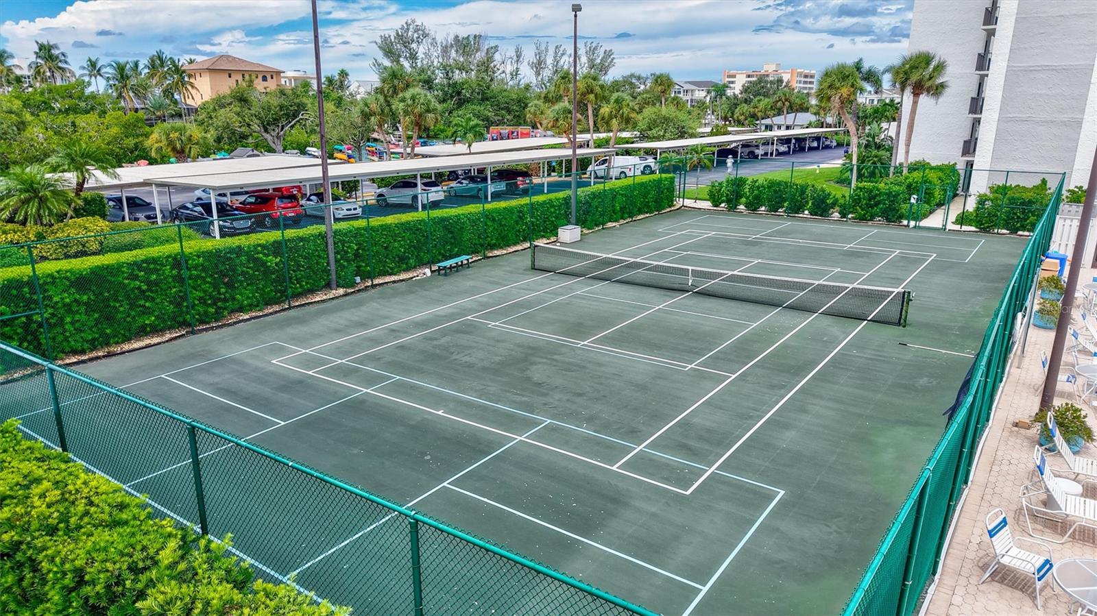 POINTE ON MIDNIGHT PASS - Residential