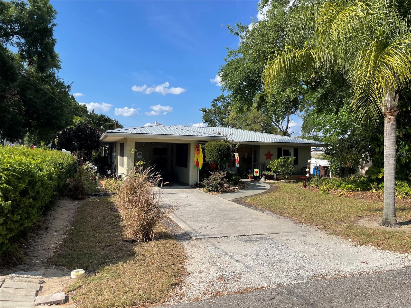 124 PALM PLACE