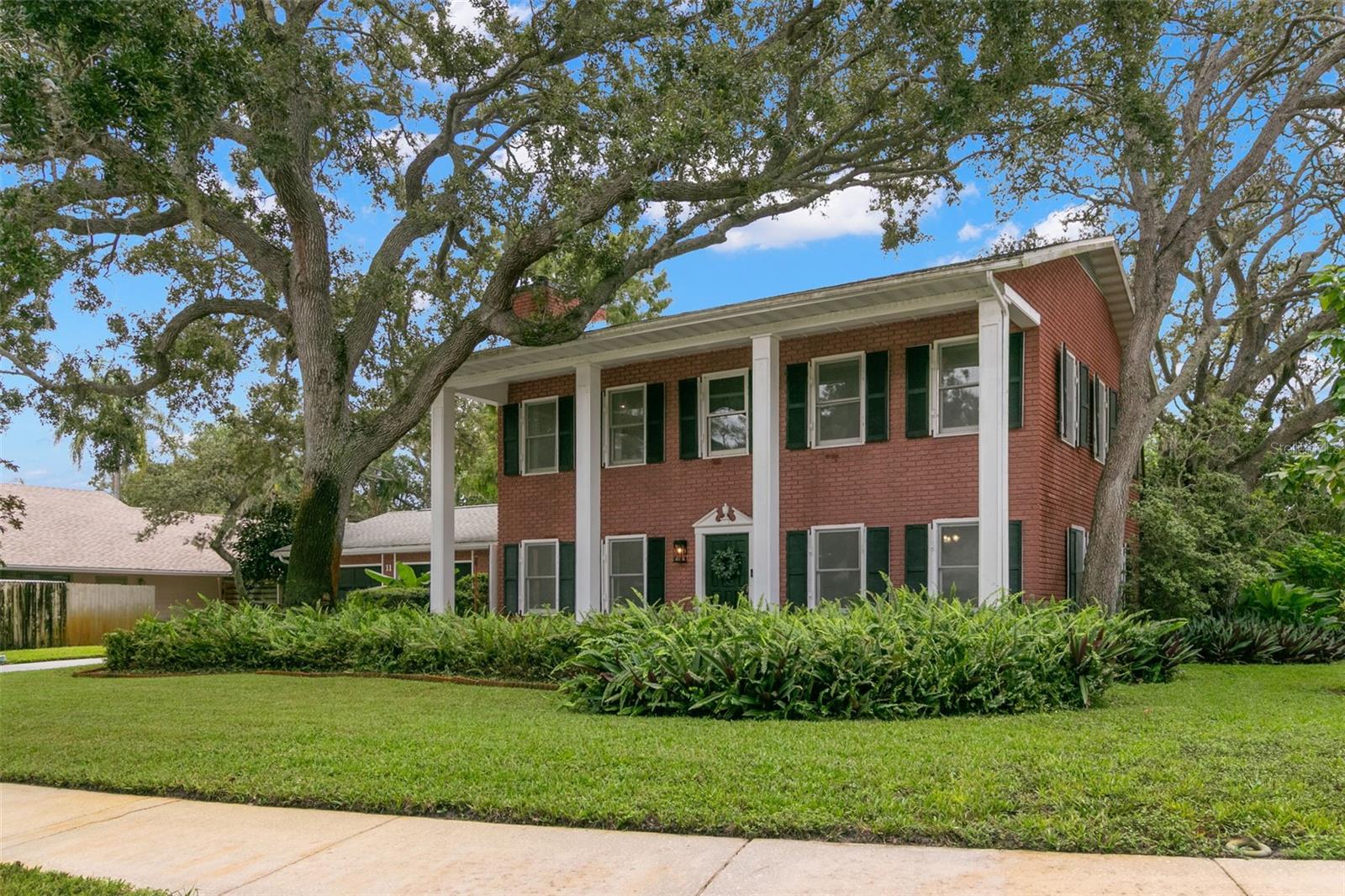 11 VILLA COURT COURT