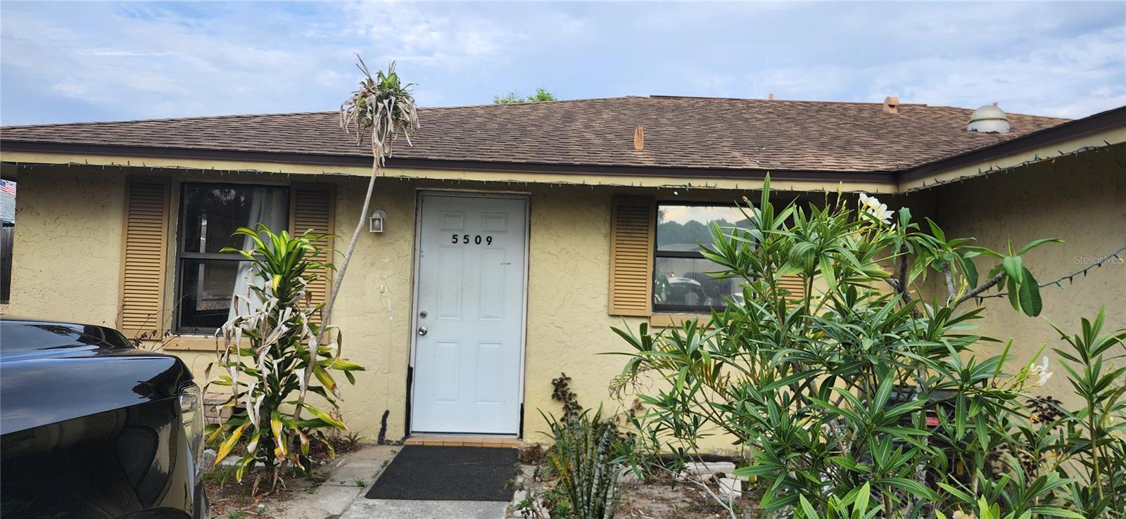 FOREST HILLS - Residential Lease