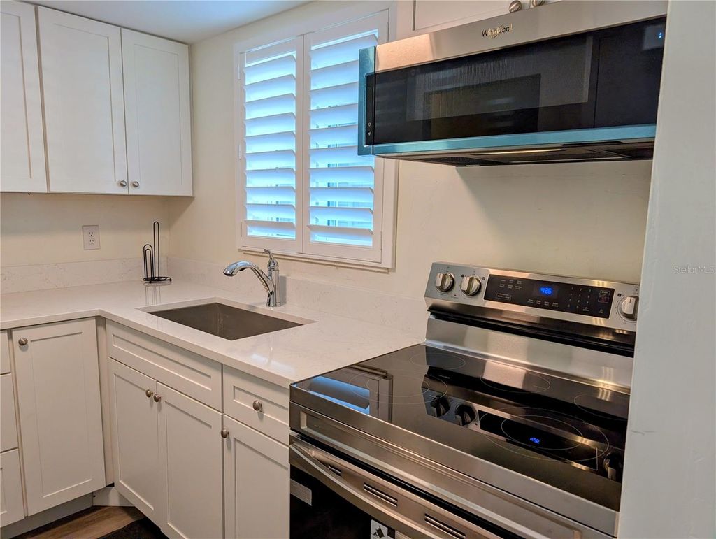 Photo of 5862 Welcome Road #J-25, Bradenton, FL 34207 (MLS # A4693626)