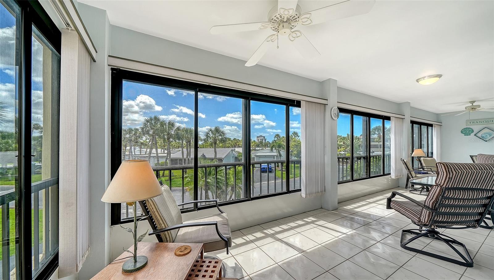 WHISPERING SANDS - Residential