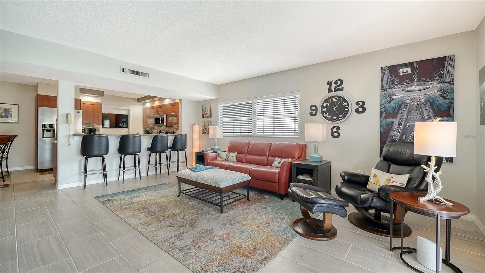 WHISPERING SANDS - Residential