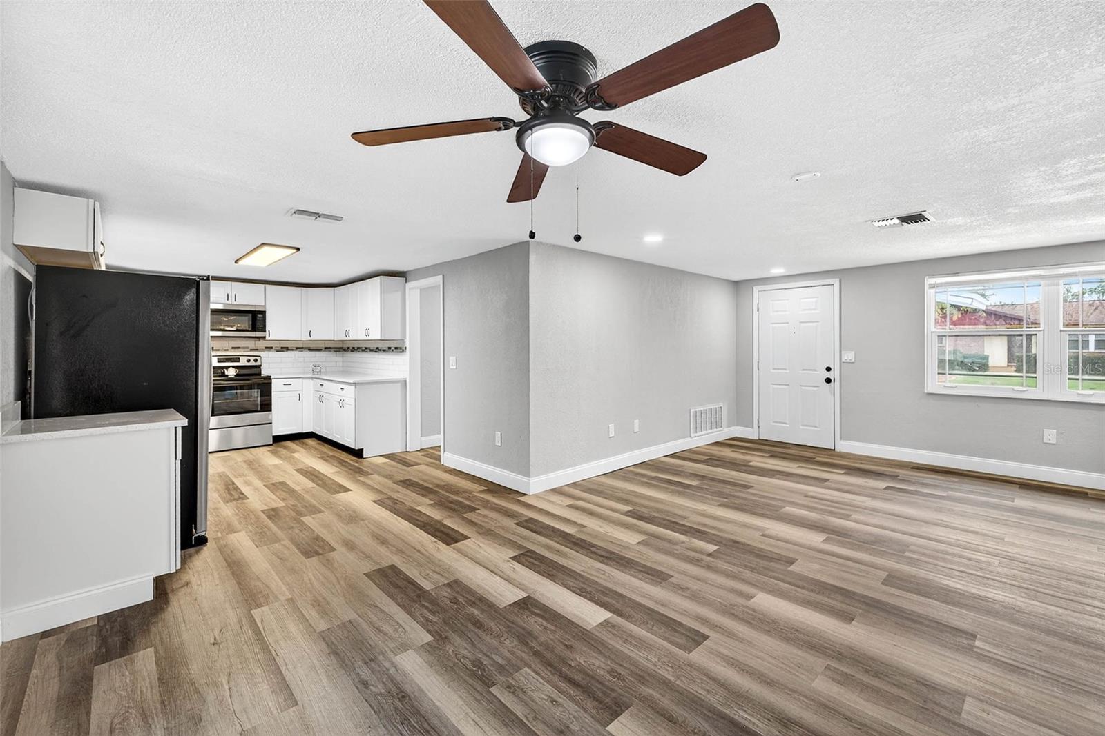 7415 SAN SALVADORE DRIVE