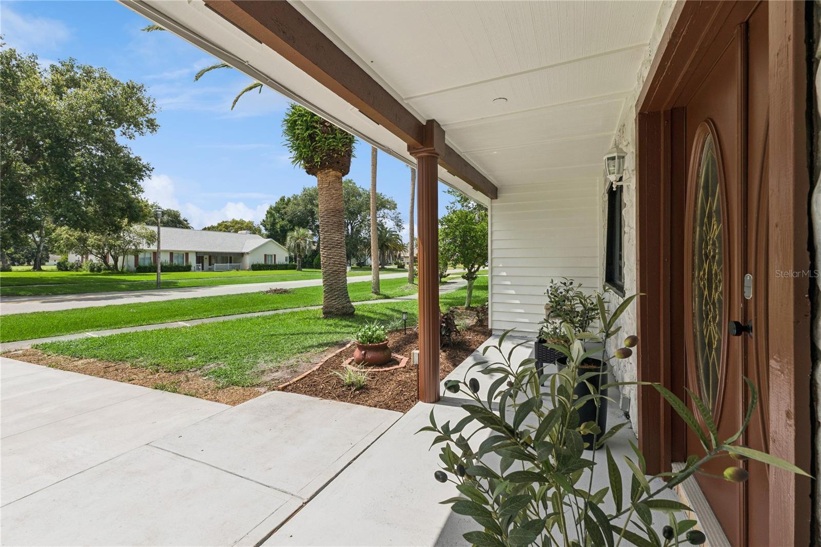 537 PELICAN BAY DRIVE