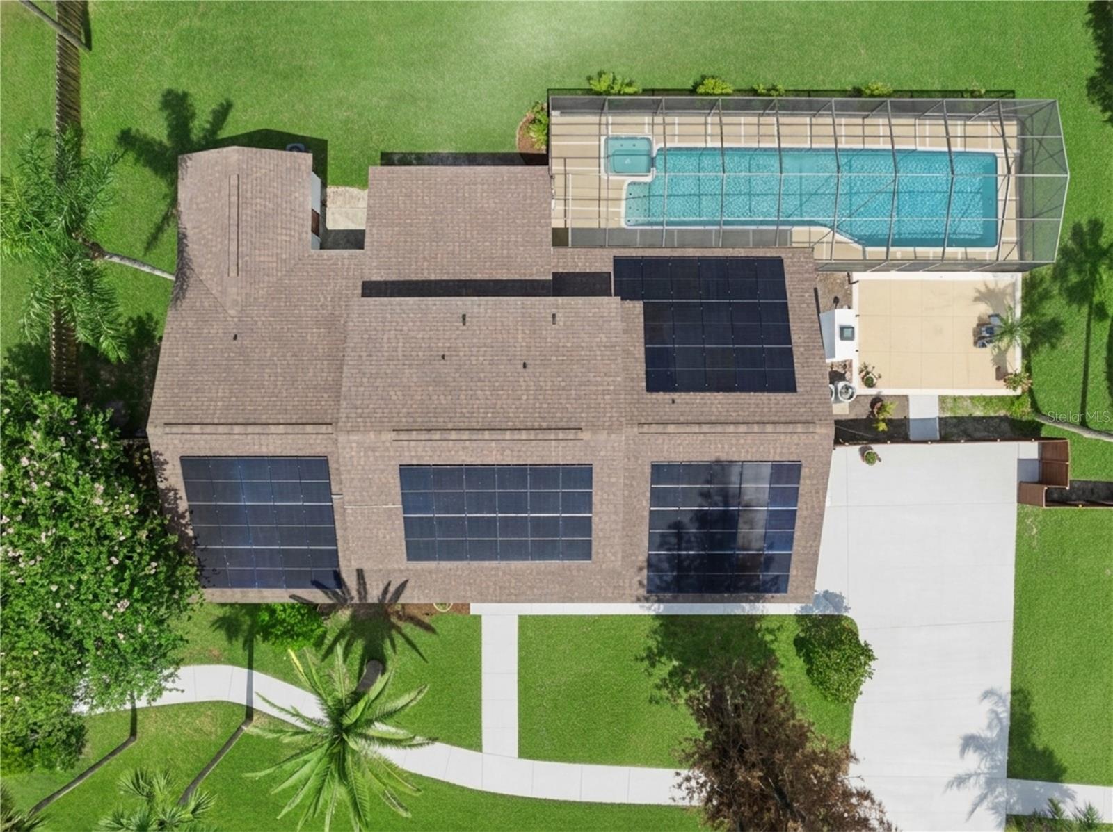 537 PELICAN BAY DRIVE