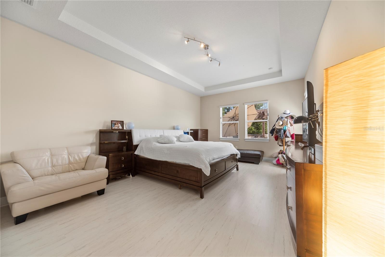 SIGNATURE LKS-PCL 01D PH 02 - Residential