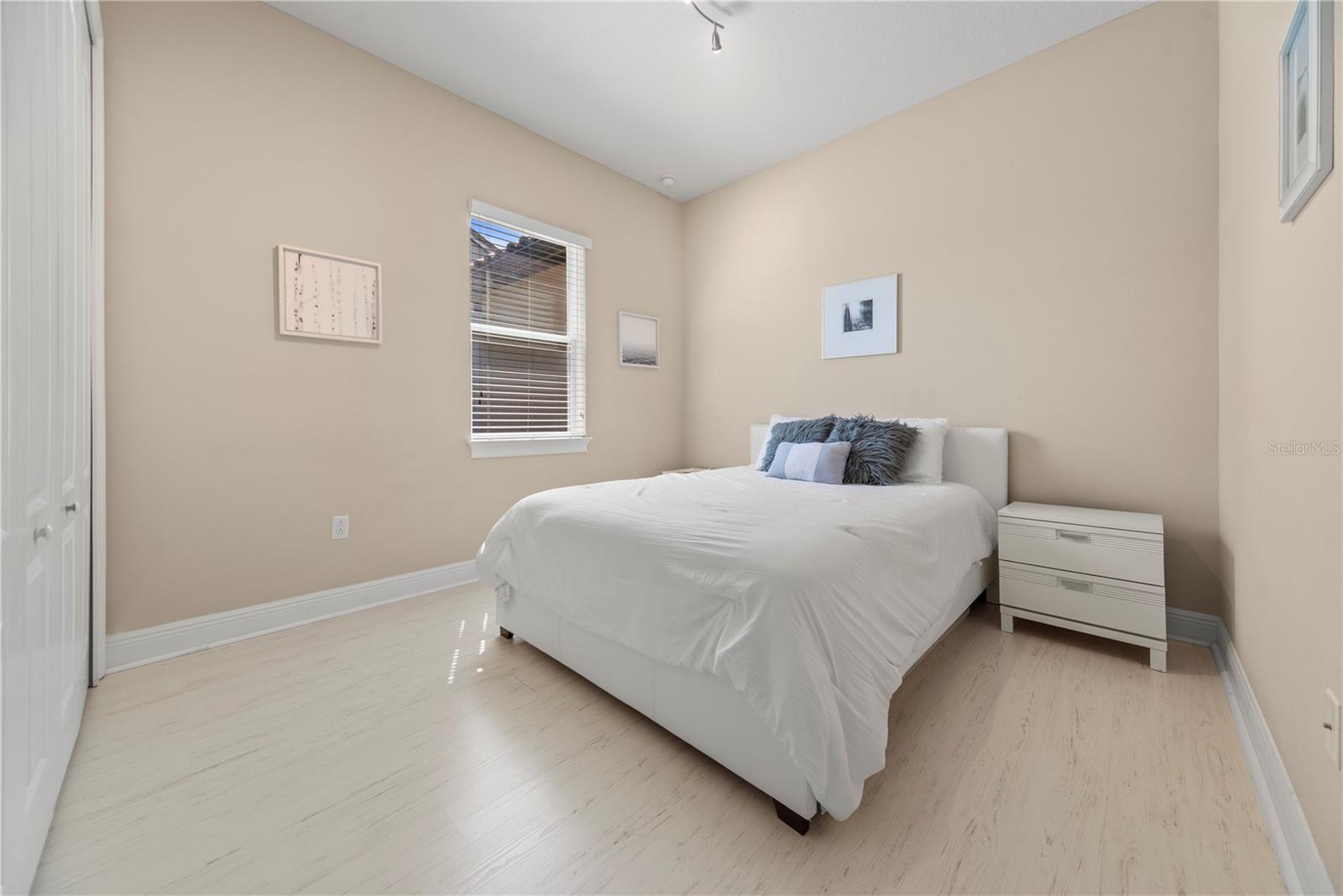 SIGNATURE LKS-PCL 01D PH 02 - Residential