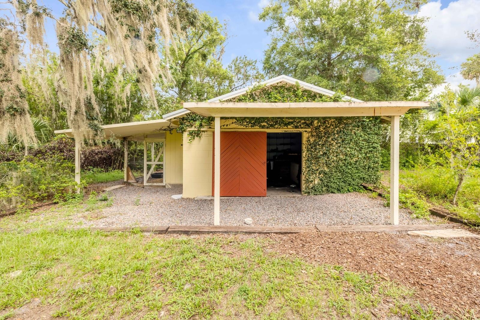 WILSONS BLK 85-86 DELAND - Residential