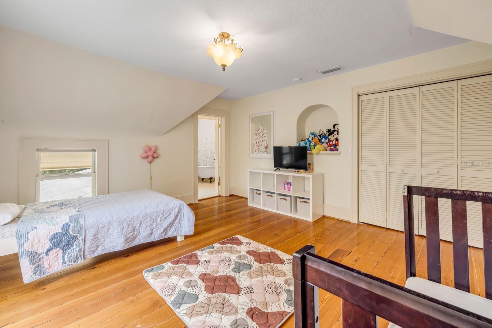 WILSONS BLK 85-86 DELAND - Residential