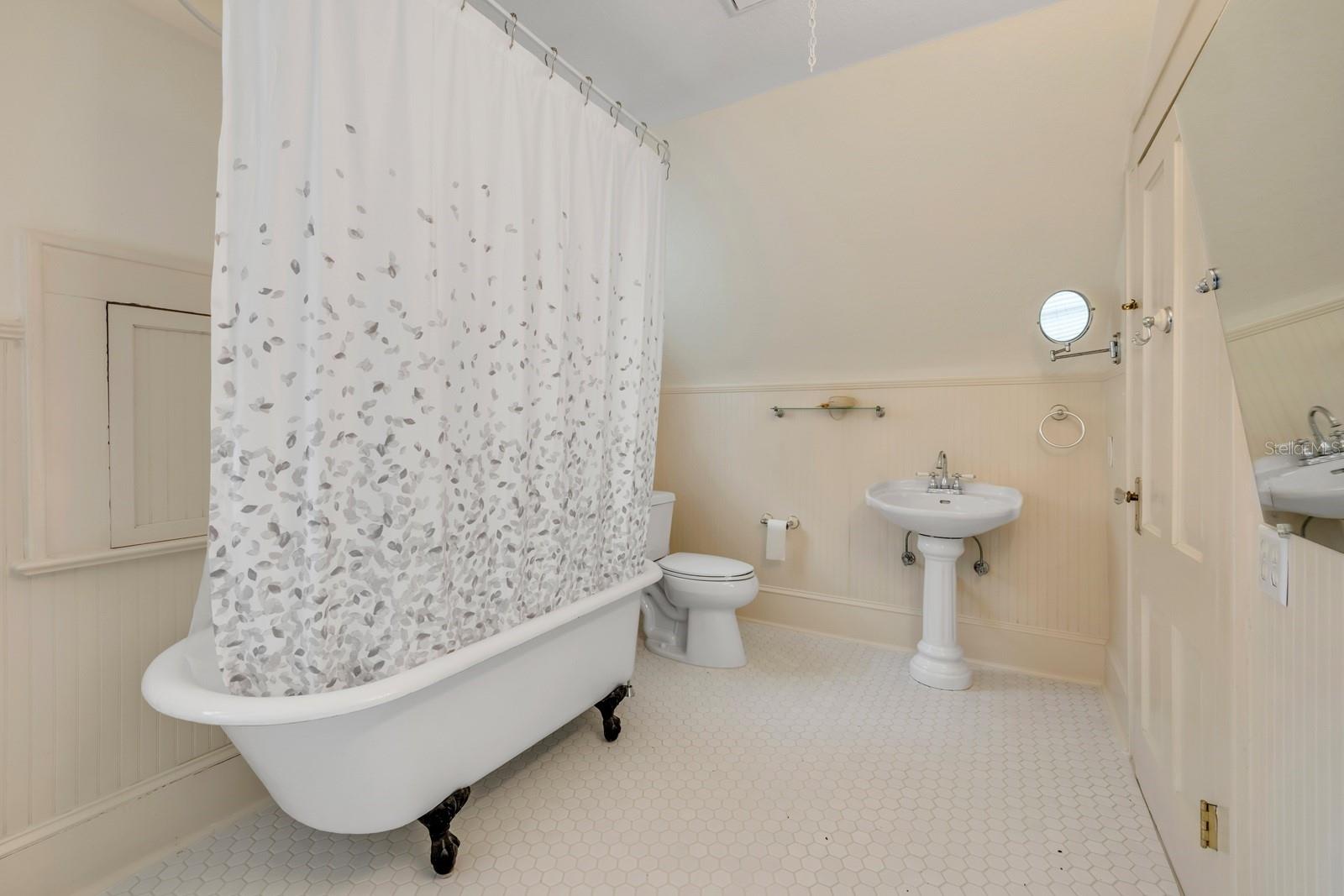 WILSONS BLK 85-86 DELAND - Residential