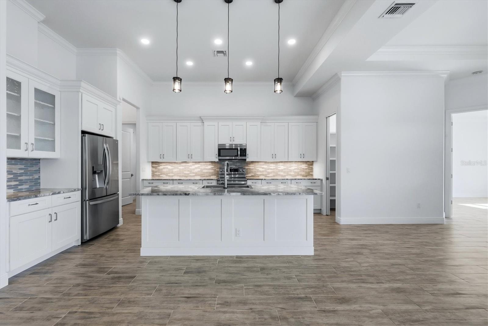 CHARLOTTE SEC 93 - Residential