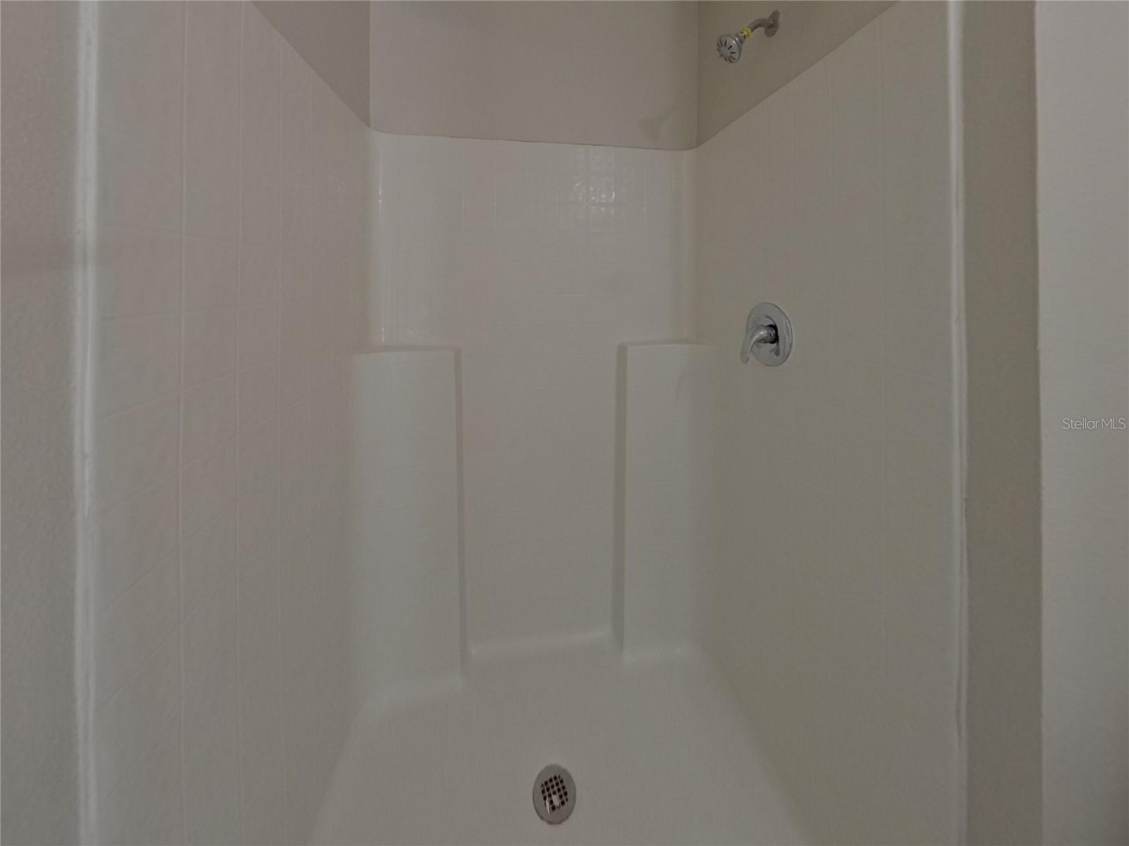 CHAPEL PINES PH 03 - Residential Lease