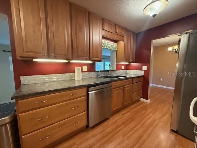 OAK GLEN ESTATES - Residential Lease