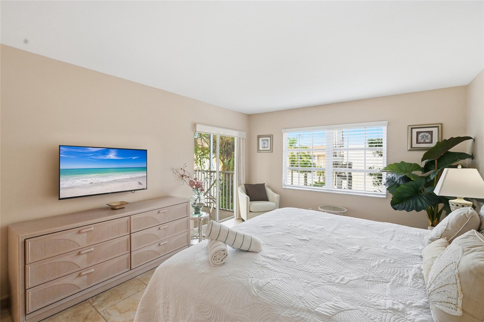 PALM BAY CLUB III - Residential