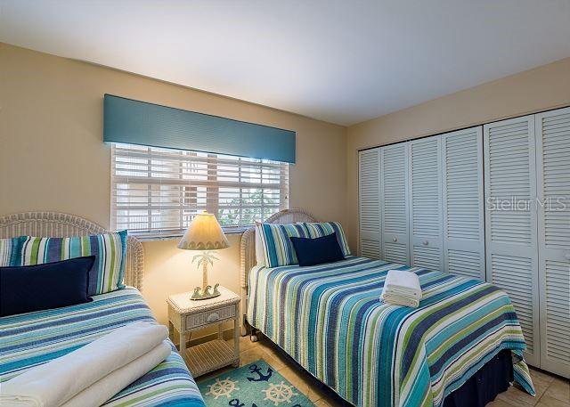 PALM BAY CLUB III - Residential