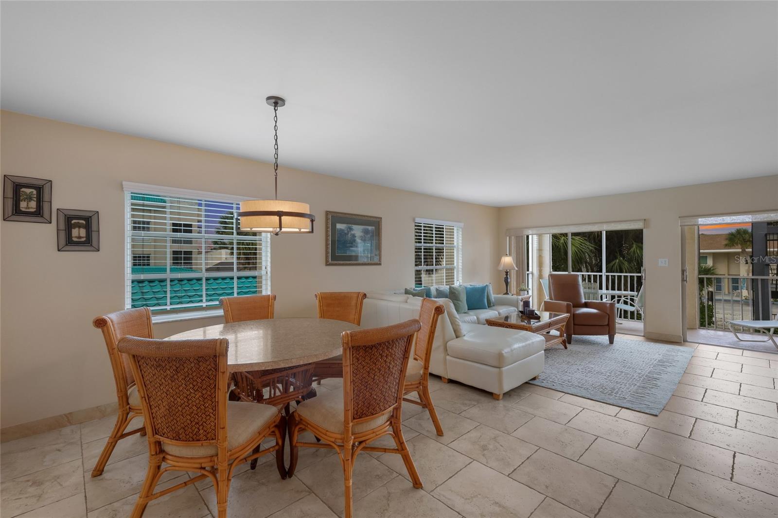 PALM BAY CLUB III - Residential