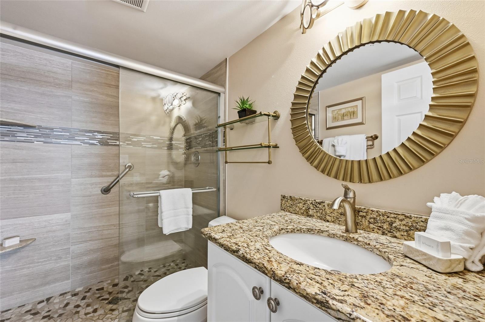 PALM BAY CLUB III - Residential