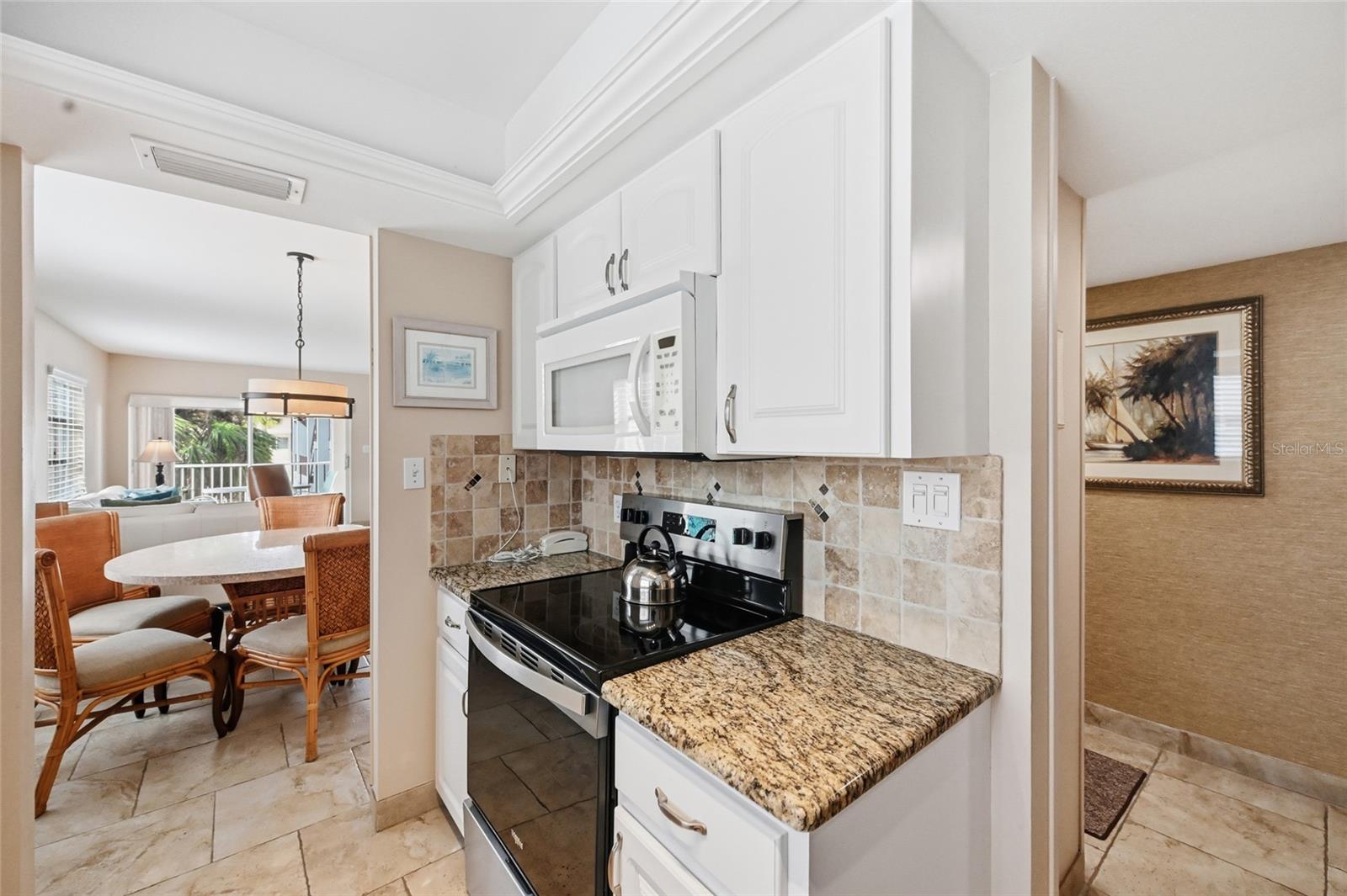 PALM BAY CLUB III - Residential