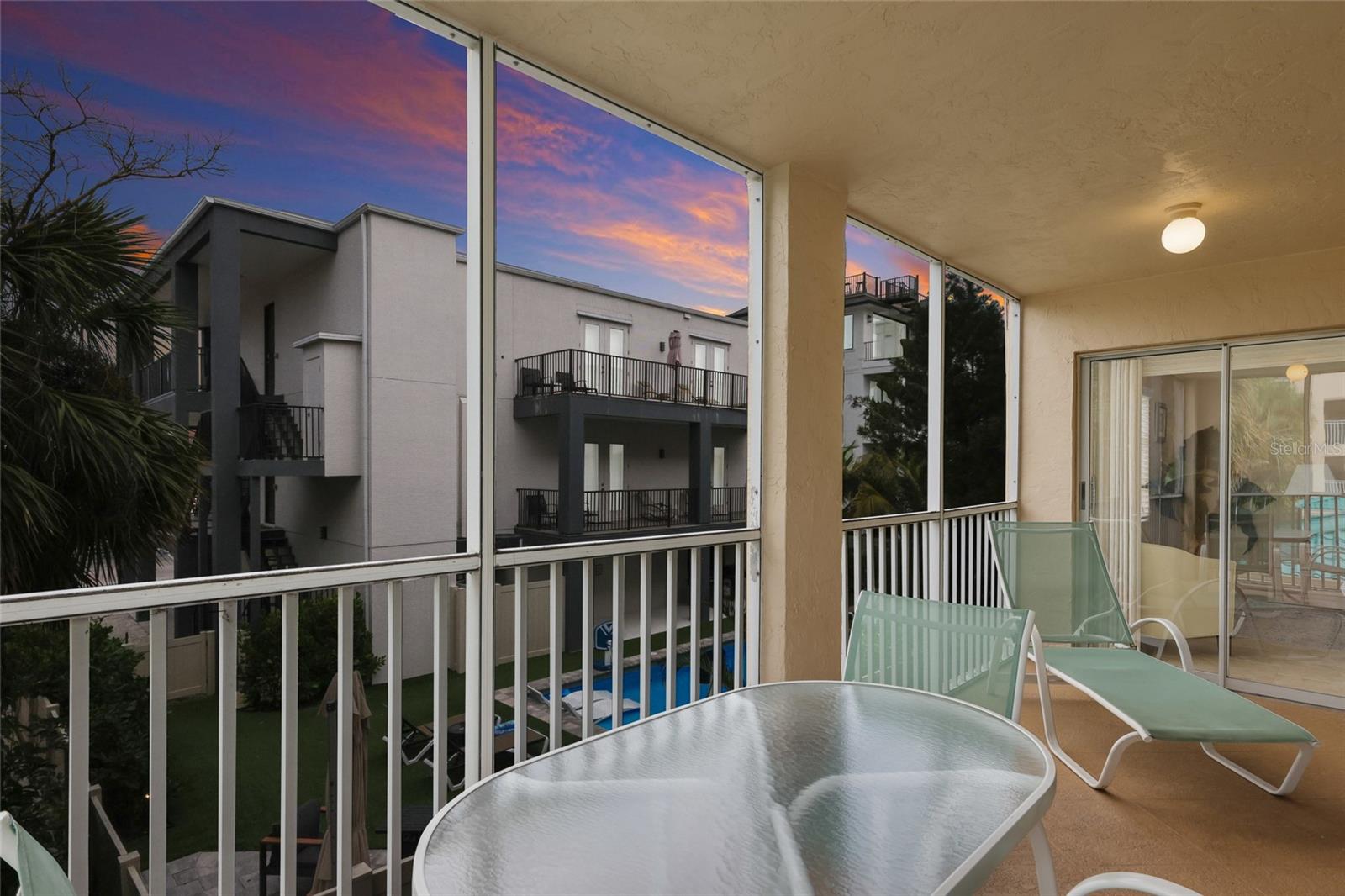 PALM BAY CLUB III - Residential