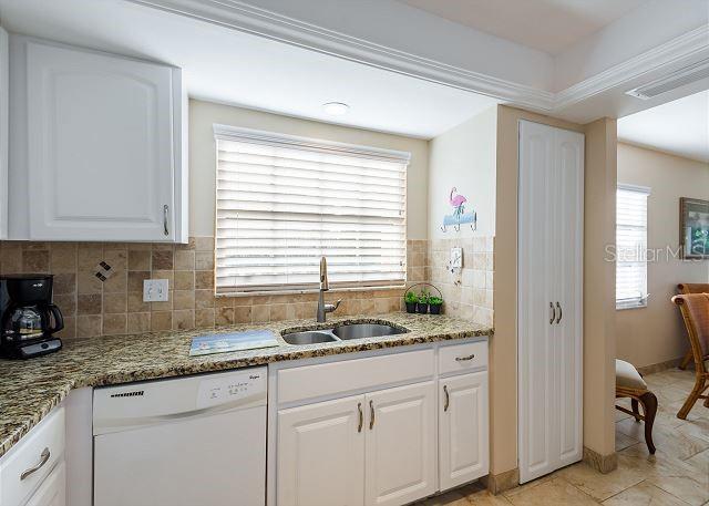 PALM BAY CLUB III - Residential