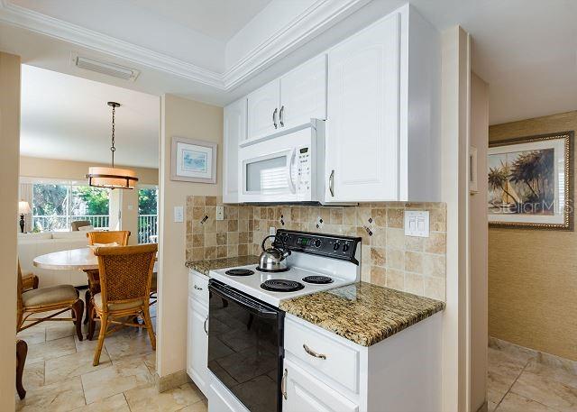 PALM BAY CLUB III - Residential